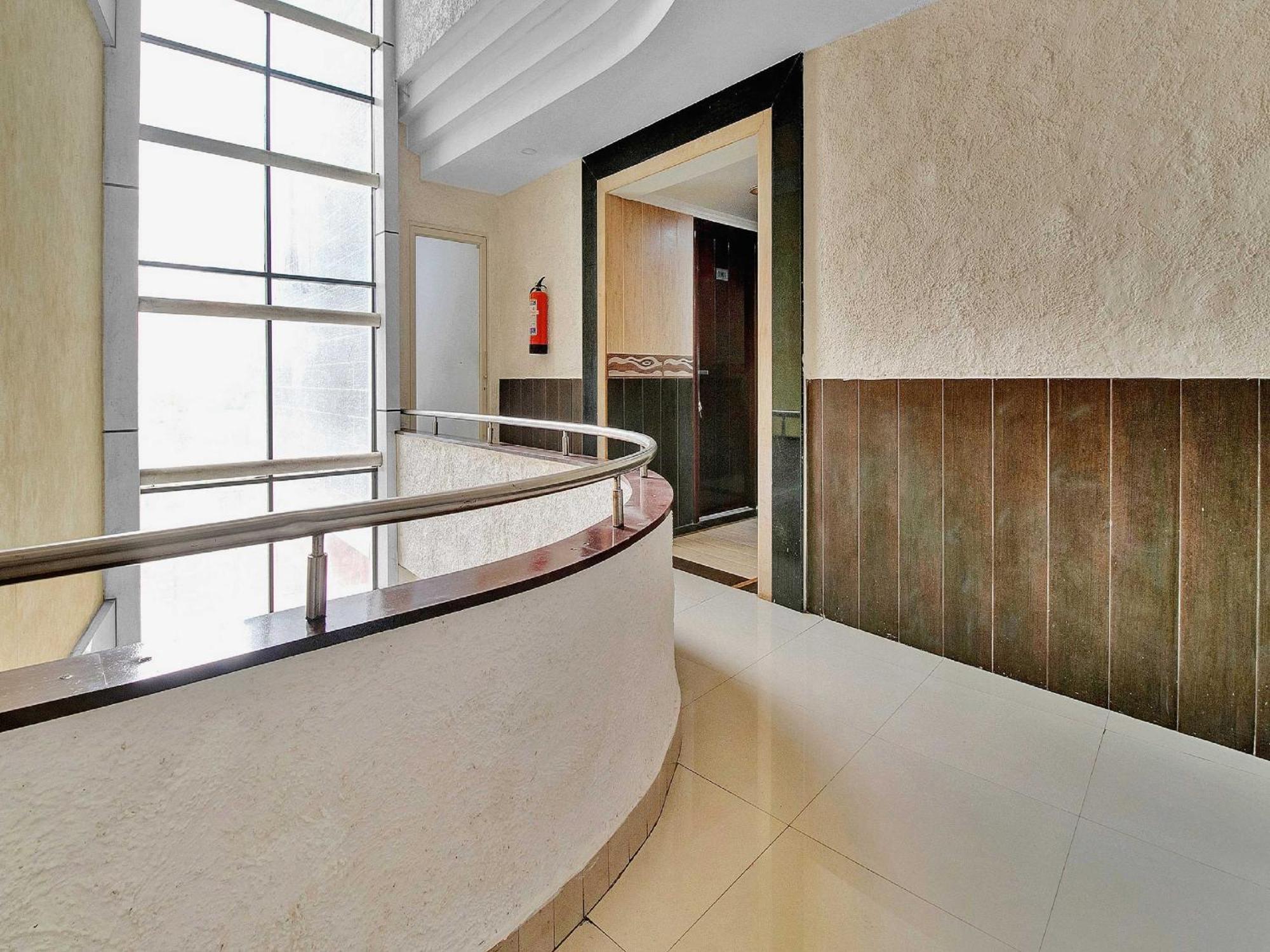 Hotel O Aec Residency 马拉利库兰 外观 照片